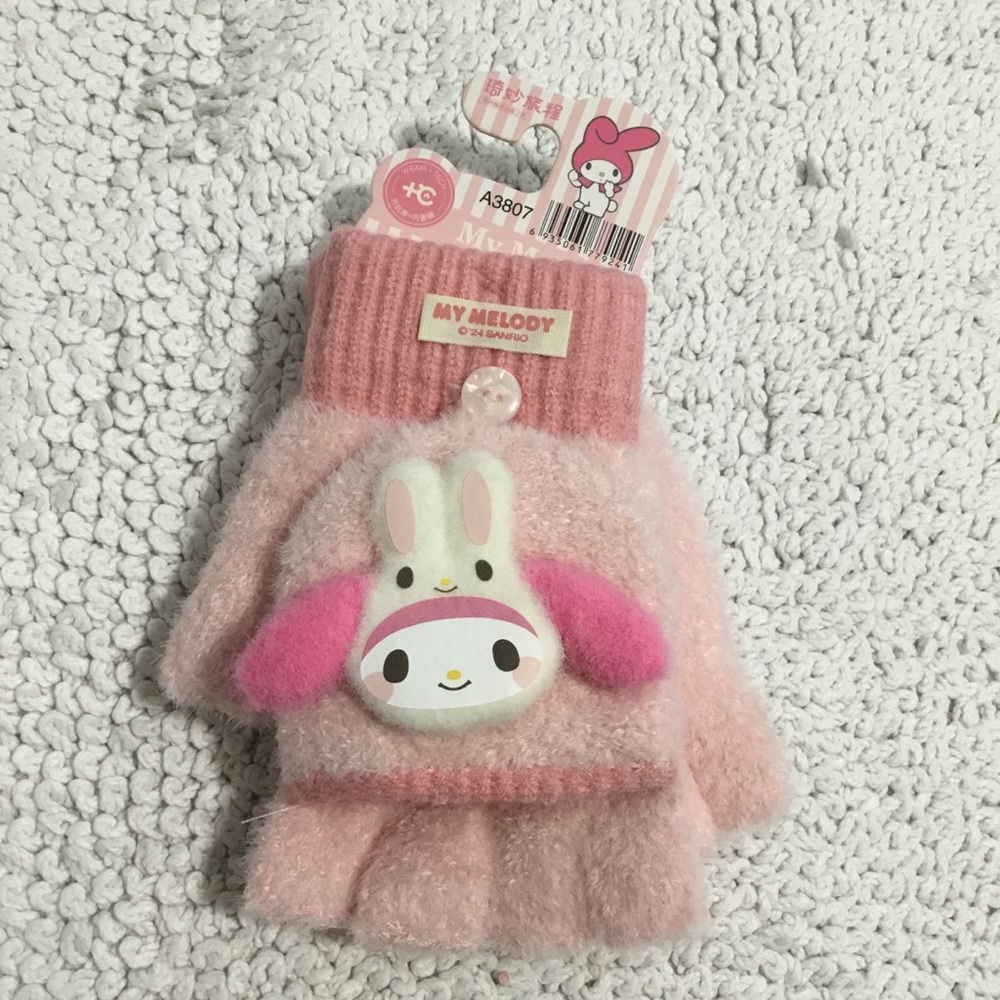 NWT Sanrio My Melody Bunny Fuzzy Mitten Gloves OSFM
